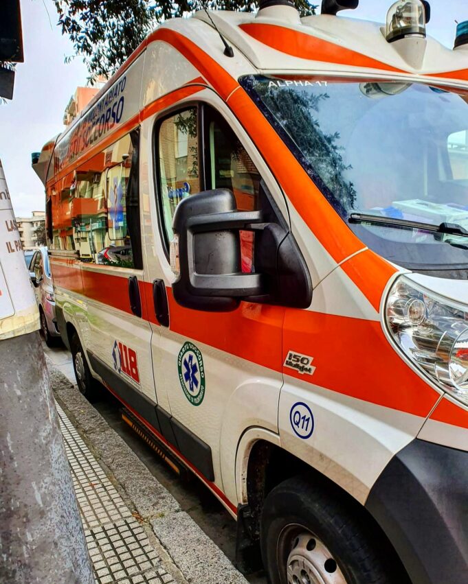 Quartu Sant’Elena, muore schiacciato dal cancello automatico