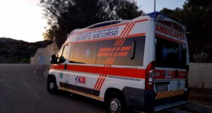 Ambulanza trova cancelli chiusi e paziente muore, aperta inchiesta
