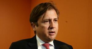 Sileri: “Se a settembre non raggiungiamo l’80% dei vaccinati, valutiamo l’obbligo”