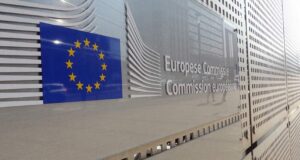 Commissione Ue: 5,4 milioni per aiutare i lavoratori licenziati in Sardegna