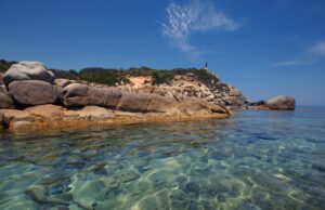 Cala Sinzias, tragedia sfiorata: ragazzino di 11 anni cade nelle rocce