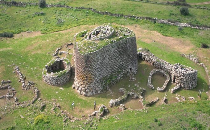 Oliena, in mostra i monumenti nuragici della Sardegna