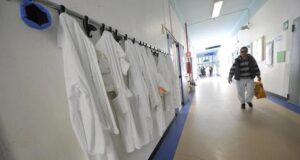 Nuoro, ricoveri sospesi per mancanza di personale all’hospice, il sindaco Soddu: “Pretendiamo l’immediata ripresa del servizio”