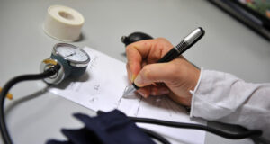 Medici di base, Progressisti: “Regione li metta in condizione di partecipare a campagna vaccinale”