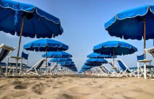 Covid, estate. Speranza: “Più libertà se si vaccina la maggior parte della popolazione”