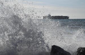 Maltempo sulla Sardegna, temporali, rovesci e forte vento: previste mareggiate