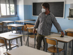 Scuola, obbligo vaccinale per professori: è scontro tra Pd e Lega