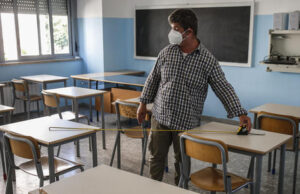 Scuola, obbligo vaccinale per professori: è scontro tra Pd e Lega