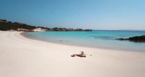 Turismo in Sardegna, più che i milanesi poté la malaria