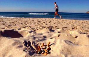 “Vietare il fumo in tutte le spiagge della Sardegna” | La proposta di Adiconsum