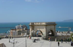 Cagliari, albergatori contro tassa soggiorno: “Sindaco non aiuta turismo”