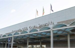Olbia, follia in aeroporto: passeggero aggressivo cacciato dal volo