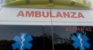 Grave incidente a Cagliari, perde il controllo dell’auto e si ribalta: due feriti gravi