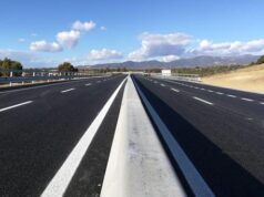 Strade, quasi 4 miliardi per la rete viaria sarda. Solinas: “Completare lavori già iniziati”