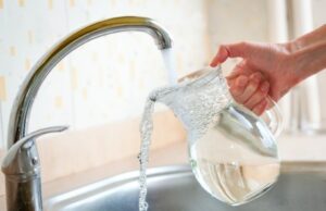 Servizio idrico: metà dei sardi non si fida di bere acqua del rubinetto