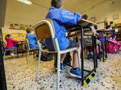 Emergenza scabbia a Cagliari: chiuse quattro scuole in una settimana