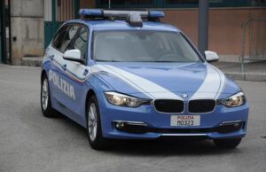Cagliari, tenta di accoltellare il rivale. Trovato con metadone e marijuana: arrestato Auto Polizia