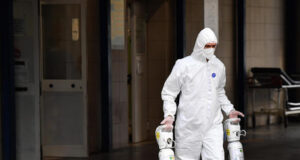 Sette infermieri positivi dopo la seconda dose del vaccino Pfizer