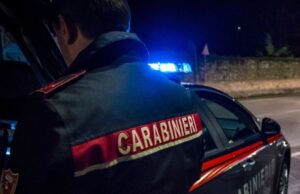 Sulcitana, auto finisce fuori strada: quattro ragazzi in codice rosso