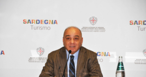 Ristoratori in abito tradizionale: proposta di Gianni Chessa per rilanciare il turismo