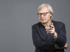 Vittorio Sgarbi in Sardegna per raccontarne la bellezza (e la bruttezza)