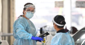 Covid: in Italia 7.767 nuovi positivi, 421 le vittime coronavirus