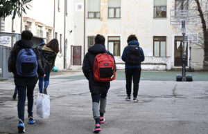 Scuola: nell’isola uno studente su tre rischia di abbandonare gli studi