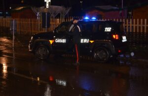 Uri: sorpresi a bere e chiacchierare in una via del paese senza mascherina, sanzionati