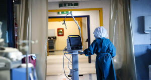 Allarme Delta Plus nel Sulcis, almeno 160 persone “vicine” all’uomo positivo