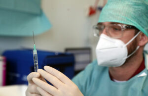 Covid, vaccini: superato alla Fiera il record giornaliero con 3400 dosi vaccino