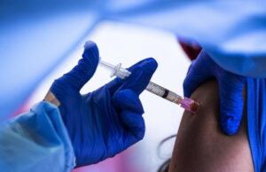 Covid, aumento contagi Israele: Pfizer meno efficace con variante Delta