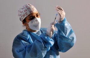 Tornano in servizio medici e infermieri no vax: nell’Isola sono oltre 200 vaccino