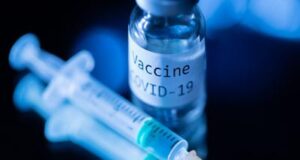 Vaccino anti Covid: “Protegge anche chi ha malattie autoimmuni”