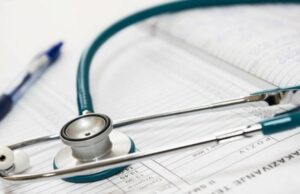 Covid, vaccinazioni a rilento. Parla un medico di base: “Mancano le dosi”