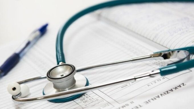 Covid, vaccinazioni a rilento. Parla un medico di base: “Mancano le dosi”