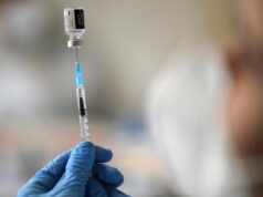 Vaccini, Sardegna apre a somministrazione per gli over 60