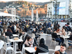 Covid, riaperture dal 26 aprile e pass per spostamenti: come funzioneranno Covid