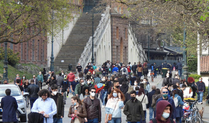 Pasqua 2021 in zona rossa, spostamenti e visite: cosa si può fare
