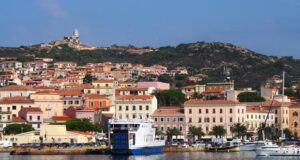 Isole minori in rivolta: no al green pass sui traghetti la maddalena