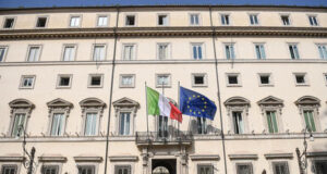 Covid, terminato il Cdm su nuovo decreto: confermato coprifuoco alle 22