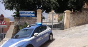 Blocca due voli e scappa dal Brotzu per raggiungere la ex, arrestato