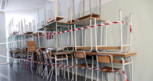 Alghero, troppi contagi nelle scuole: sindaco rinvia rientro in classe Scuola