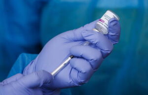 Covid, Locatelli su AstraZeneca: “Preferenzialmente raccomandato per over 60”