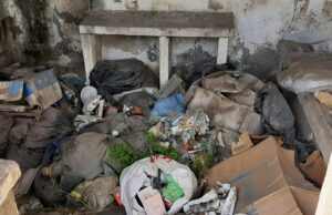 Sassari, degrado in ex lavatoio di via de Martini: la denuncia di Fratelli d’Italia