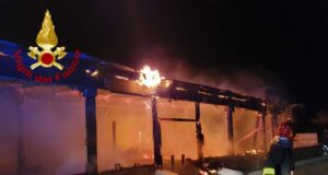 Olbia, in fiamme bar ristorante a Pittulongu