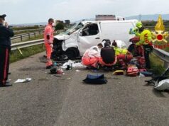 Grave incidente ad Assemini: furgone si ribalta e finisce contro guardrail