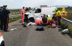 Grave incidente ad Assemini: furgone si ribalta e finisce contro guardrail