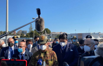 Figliuolo scrive a Solinas: “Vaccinare subito tutti i ragazzi da 12 a 18 anni”