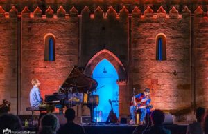 Festival Dromos edizione numero ventitré nell’Oristanese tra luglio e agosto sotto il titolo “Lucciole”.