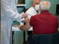 Sanità, vaccino Pfizer: in arrivo nelle Regioni un milione e mezzo di dosi vaccino